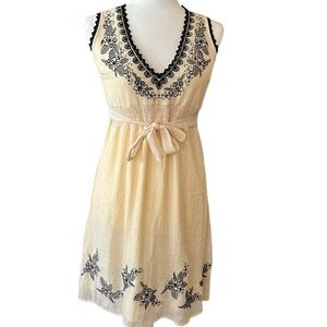 NWT Blue Plate Cream Embroidered Midi Dress Size Small